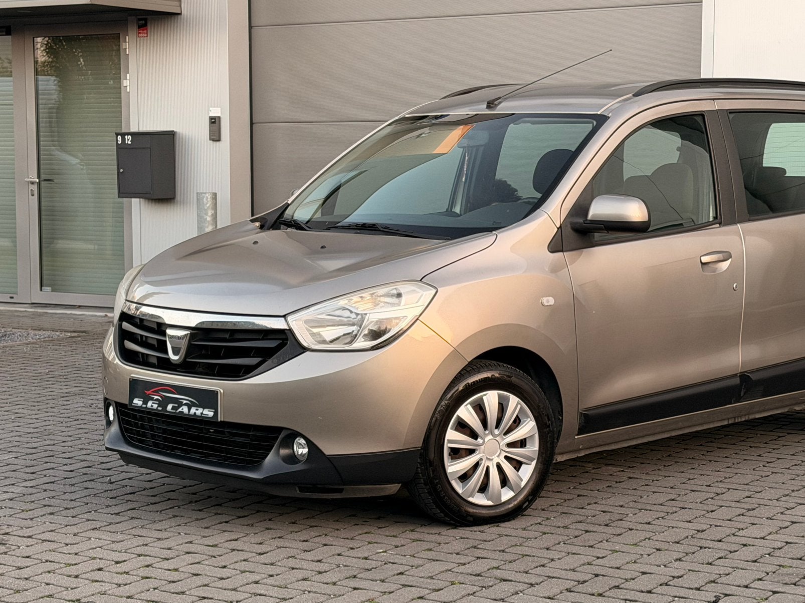DACIA LODGY 2012 ESSENCE 1.2 125 CH ESSENCE 7 LOCALISATION, Euro 5, Achat, Entreprise, 7 places