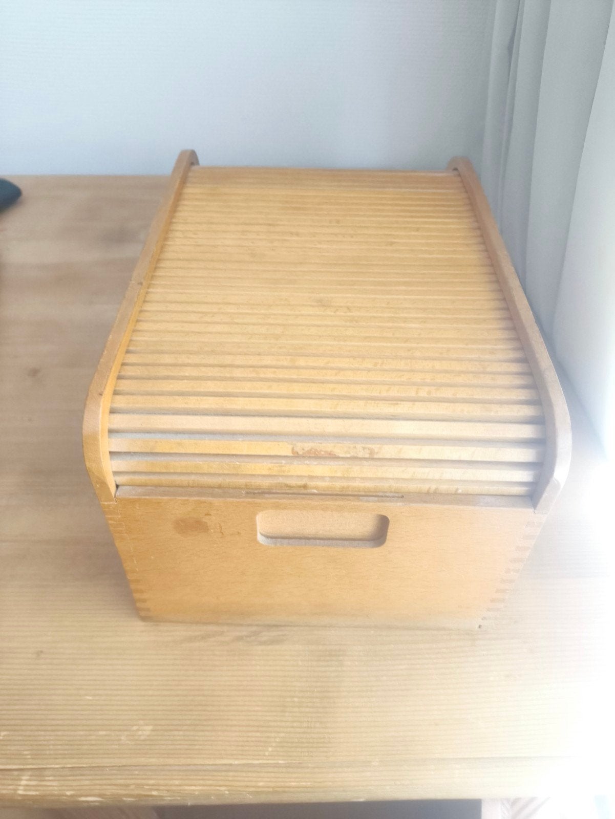 Boîte de rangement vintage en bois à rideau coulissant, Enlèvement ou Envoi
