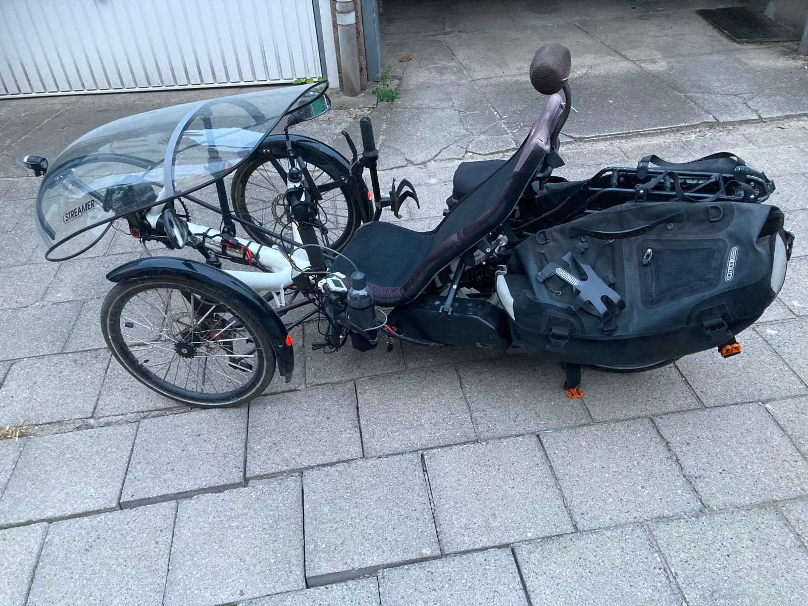 Ligfiets electrisch, Ophalen