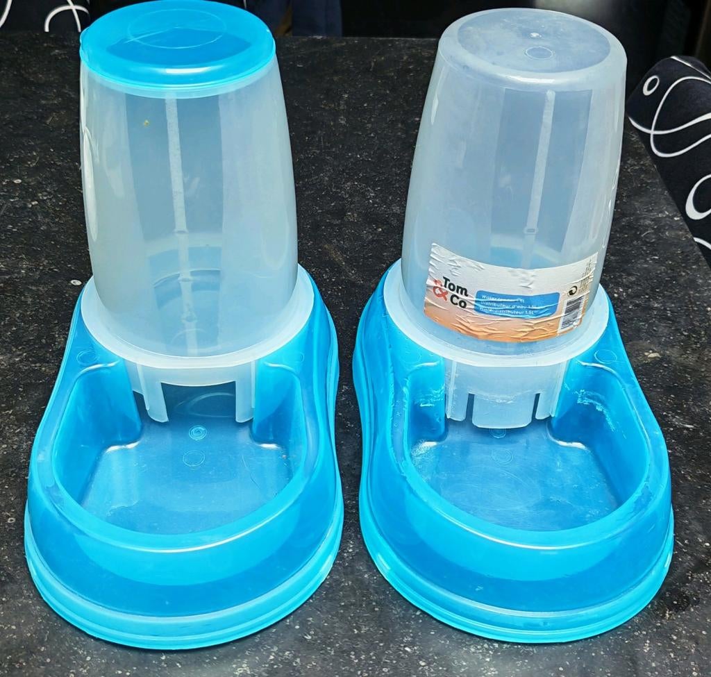 Brokjes and water dispensers, Gebruikt