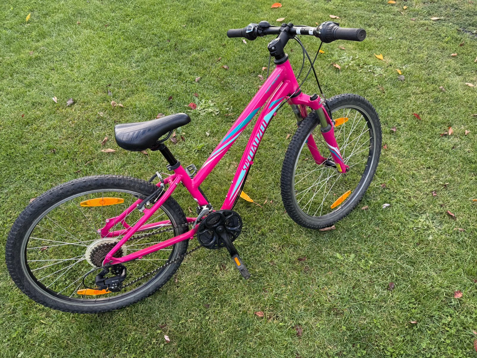 Specialized Hot Rock 24’’ Meisjes Mountainbike, Vélos & Vélomoteurs, Vitesses, Enlèvement, Utilisé, Frein sur jante