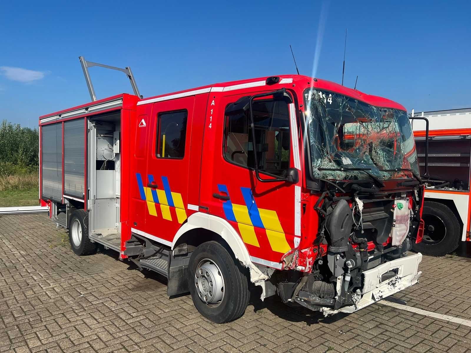 MERCEDES - 2014 - ATEGO 1329 F/13.5 - Vrachtwagen, Auto's, Euro 5, Overige brandstoffen, Mercedes-Benz, Bedrijf