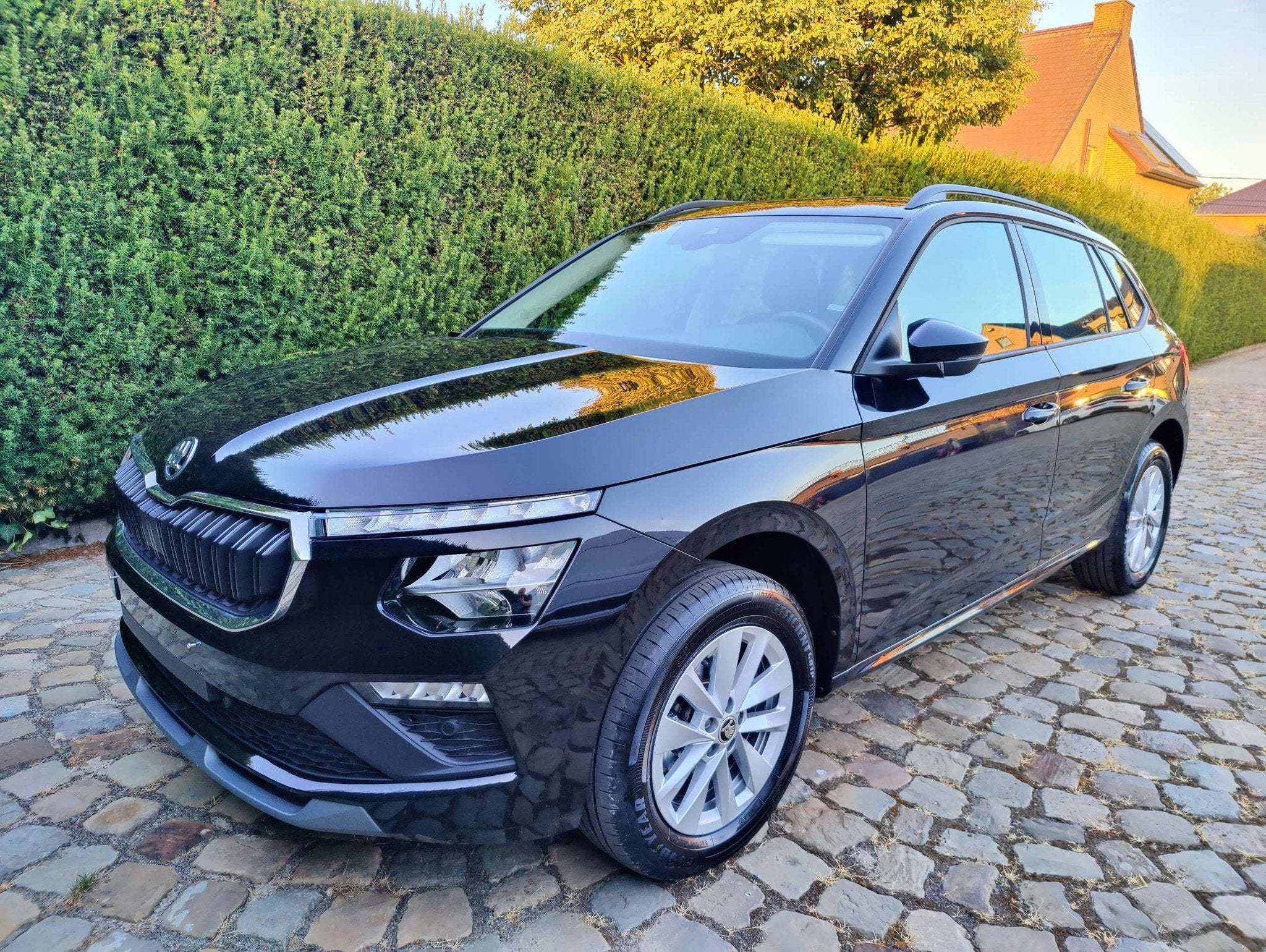 Skoda Kamiq Kamiq 1.0 TSI Family, Autos, Skoda, Entreprise, Boîte manuelle, Noir, 5 portes