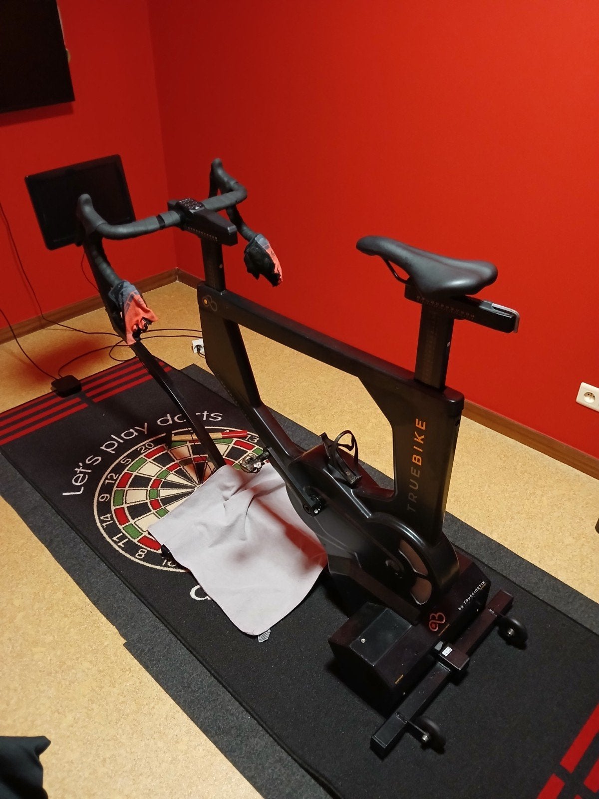 Truebike van Truekinetix. Professionele binnenfiets, Sports & Fitness, Appareils de fitness, Enlèvement