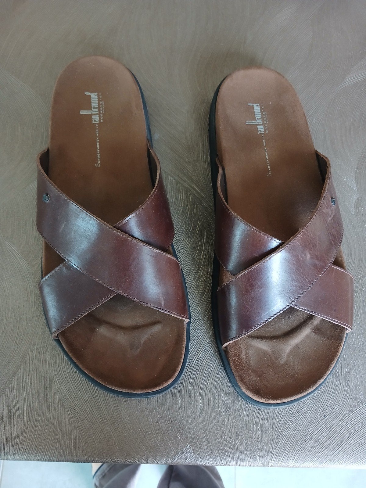 Slippers Floris VanBommel, Vêtements | Hommes, Chaussures, Enlèvement, Chaussons
