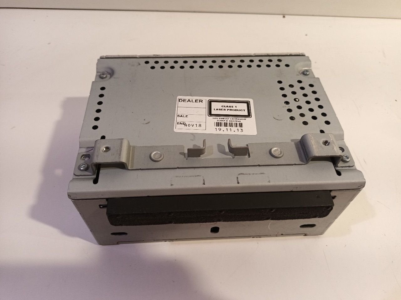 Radio Ford Fiesta, Ophalen of Verzenden, Van der Ven Autorecycling B.V., Onderdelen@venauto.nl, Ettenseweg 76, 4706 PB Roosendaal, The Netherlands