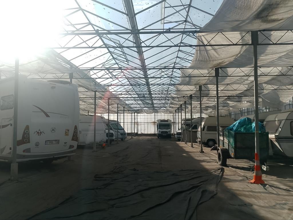 Rangement pour mobil-homes, caravanes, bateaux, etc.