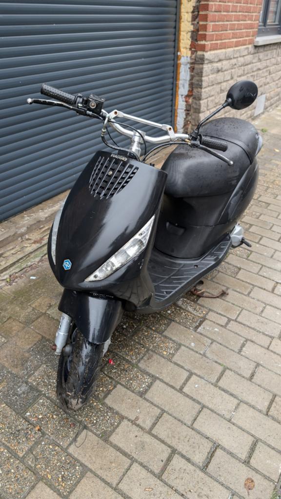 Zip 2     2 temps      2009, Vélos & Vélomoteurs, Scooters | Piaggio, Zip