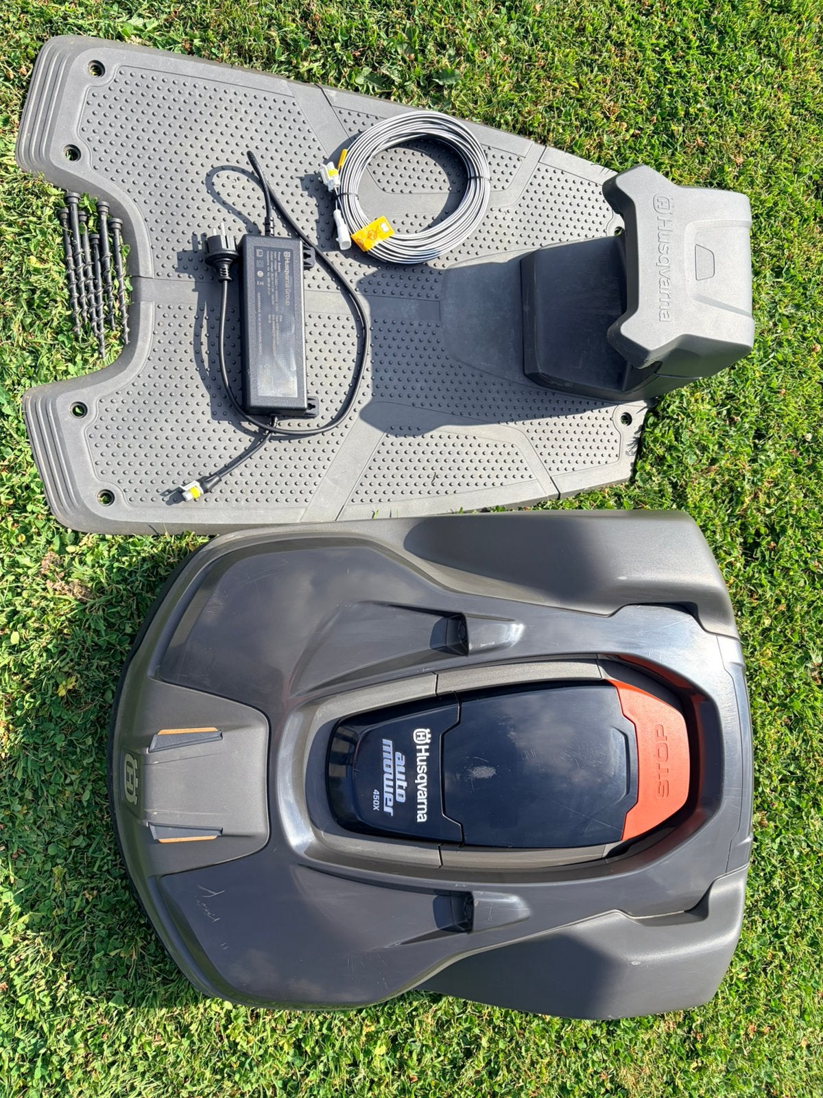 Robot tondeuse Husqvarna 450X en excellent état, Jardin & Terrasse, Tondeuses robotisées, Enlèvement, Comme neuf, Plus de 25 cm