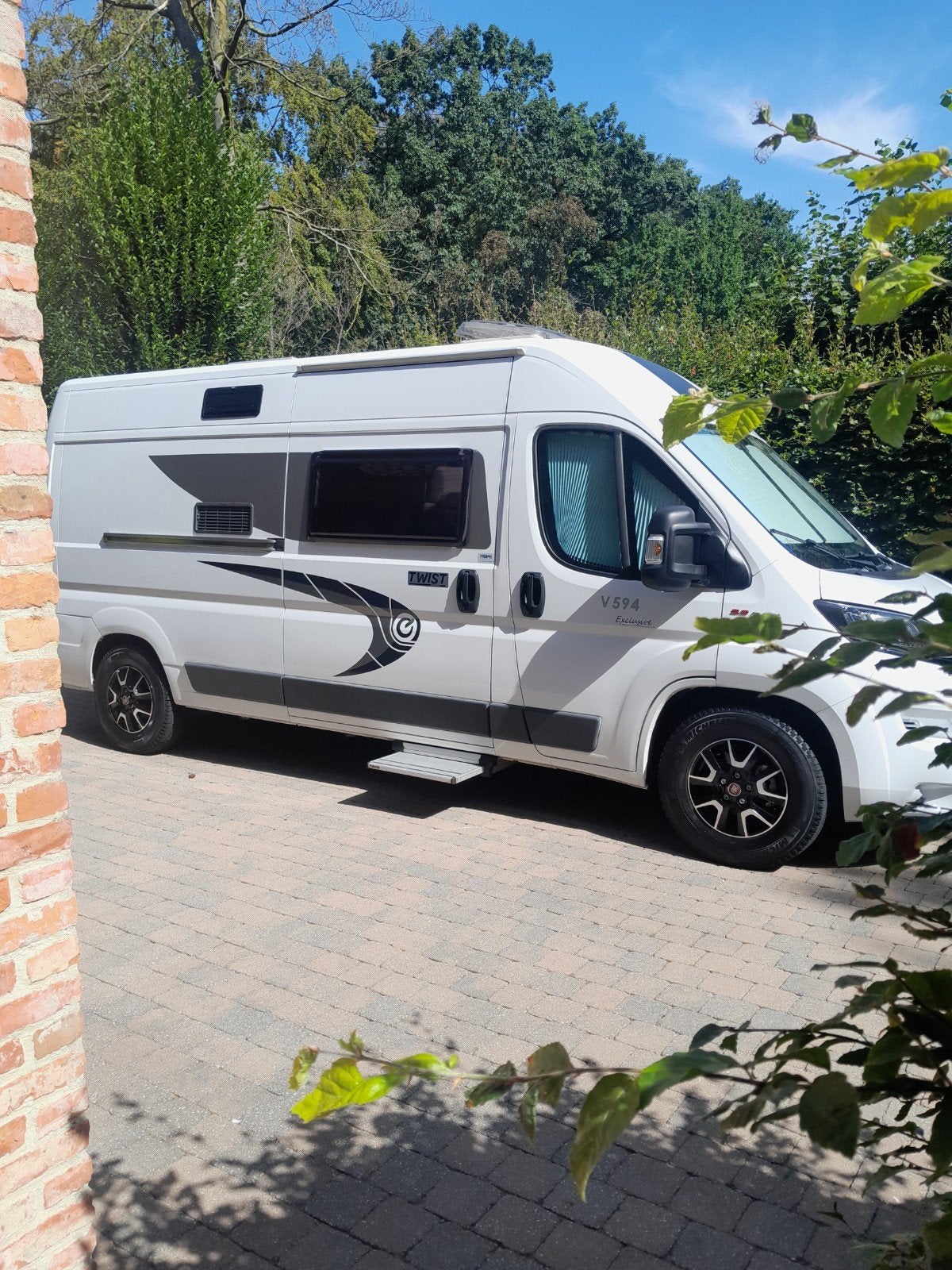 zeer nette en goed onderhouden buscamper. Uniek!, Buscamper of Camperbus, Ringverwarming, ABS, Tot en met 2
