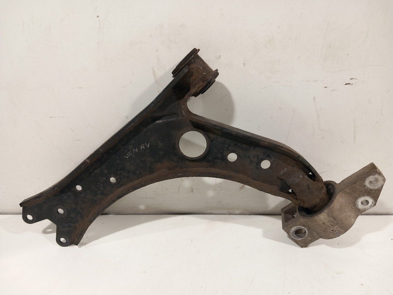 Draagarm rechts voor Volkswagen Golf, Autos : Pièces & Accessoires, Suspension & Châssis, Volkswagen, Utilisé, Origine de la pièce connue