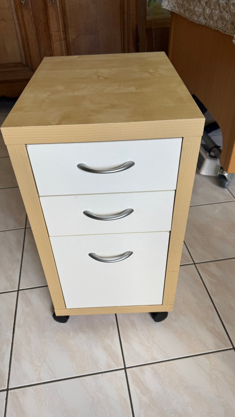 Caisson de bureau 3 tiroirs sur roulettes bois clair & blanc, Enlèvement, Comme neuf, Blanc, Bois