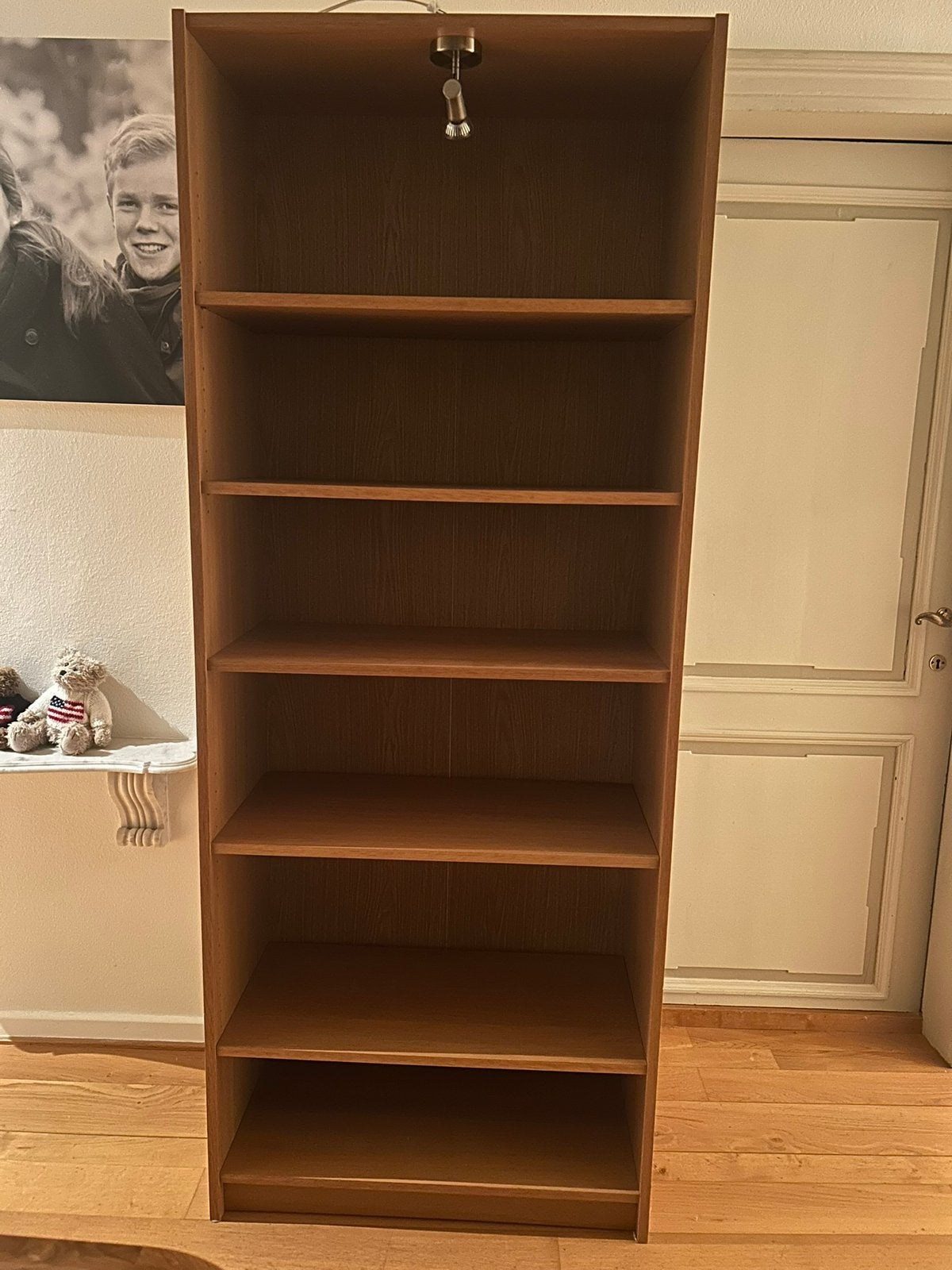 Eiken fineer boekenkast, zo goed als nieuw, Ophalen, Zo goed als nieuw
