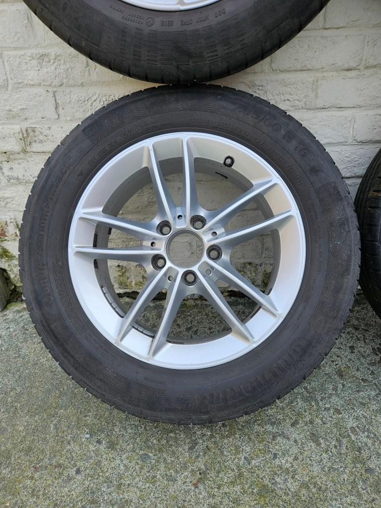 4 jantes Mercedes Classe A pneus 205 60 R16, Auto-onderdelen, Banden en Velgen, Ophalen, 16 inch, Banden en Velgen, 205 mm