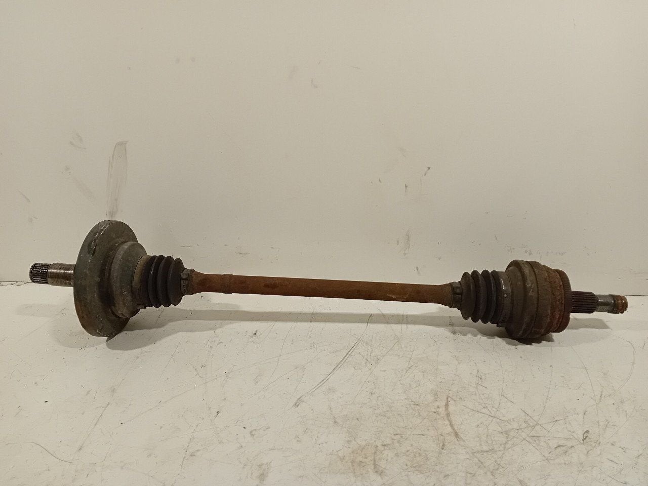 Aandrijfas links achter Mercedes-Benz E-Klasse, Onderdelen@venauto.nl, Van der Ven Autorecycling B.V., Ettenseweg 76, 4706 PB Roosendaal, The Netherlands