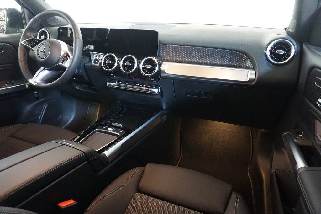 Mercedes-Benz GLB 200 d - MEMORY PAKKET (bj 2025, automaat), 149 pk, Gebruikt, Zwart, Bedrijf