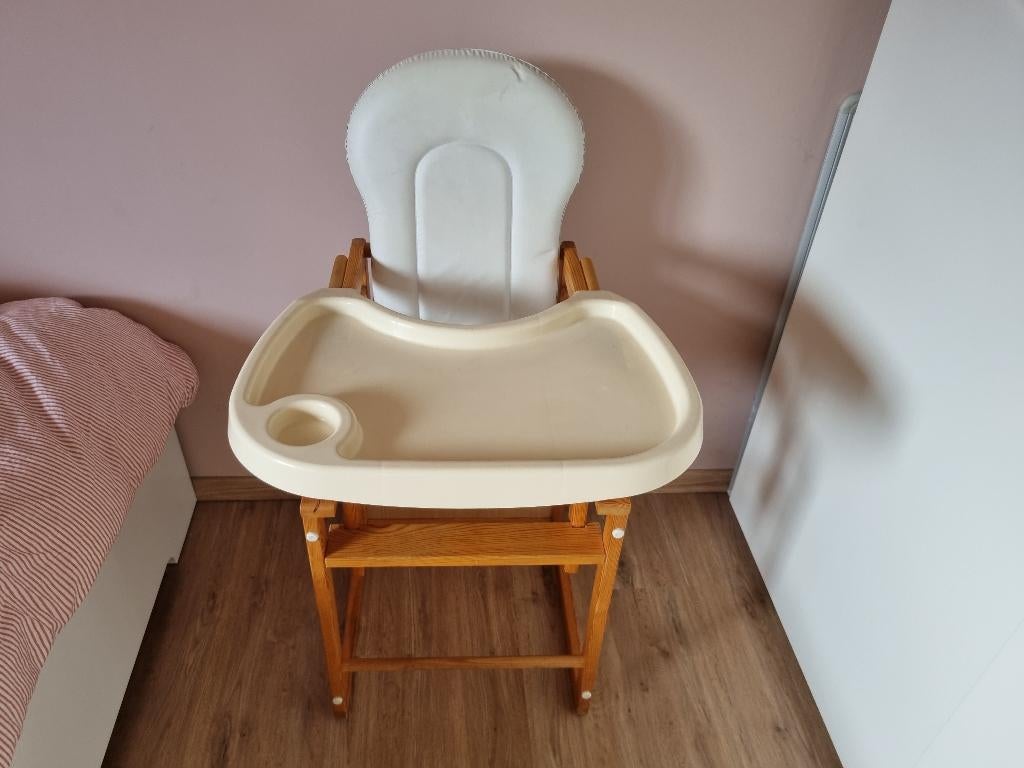 Combi babystoel (stoel en 2 tafels)Deva International 4 in 1, Ophalen, Gebruikt, Overige typen, Afneembaar eetblad