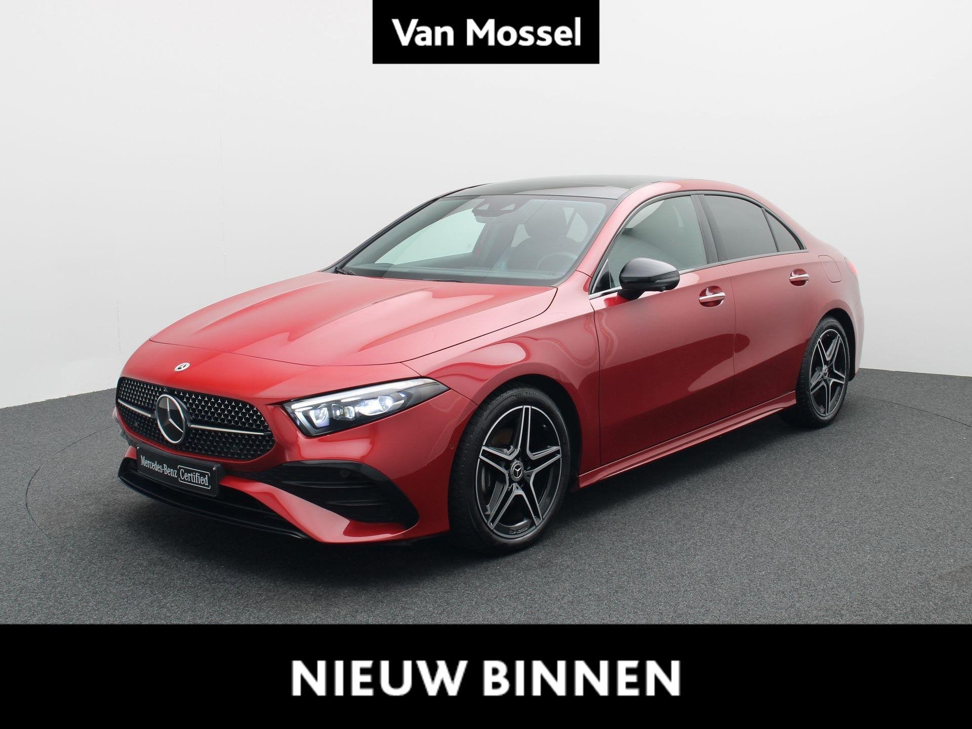 Mercedes-Benz A 200 Berline AMG Line + MULTIBEAM + PANORAMIS, Auto's, Stof, Gebruikt, 4 cilinders, 120 kW