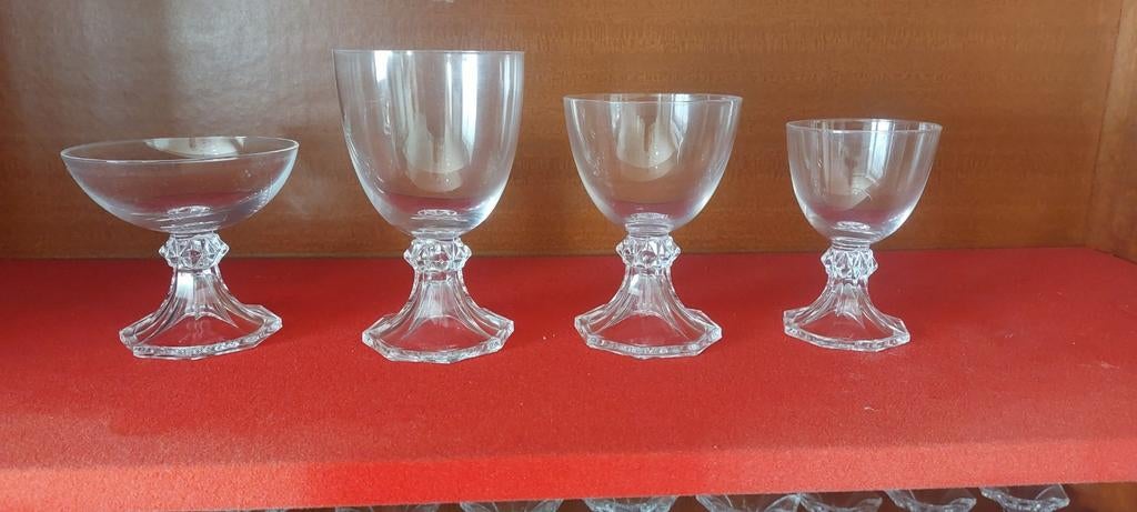Kristallen servies, Ophalen