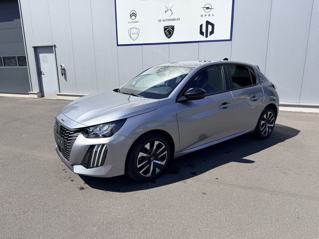 Peugeot 208 Business Benzine *0KM* NAVIGATIE - CAMERA - SEN, Autos, Peugeot, 0 kg, Argent ou Gris, Achat, Entreprise