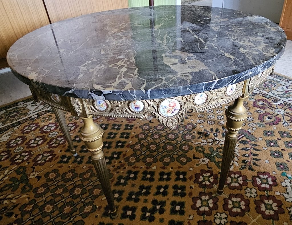Antieke Salontafel, Ophalen