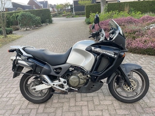 xl 1000 varadero, Motoren, 2 cilinders, Toermotor, Handgeschakeld, Gebruikt