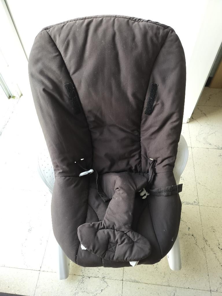 Babysitter, Enlèvement, Utilisé, Chaise rebondissante, Avec ceinture(s)