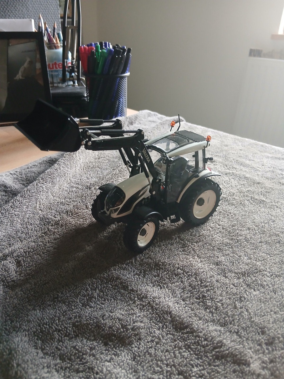 Valtra 1:32, Enlèvement ou Envoi