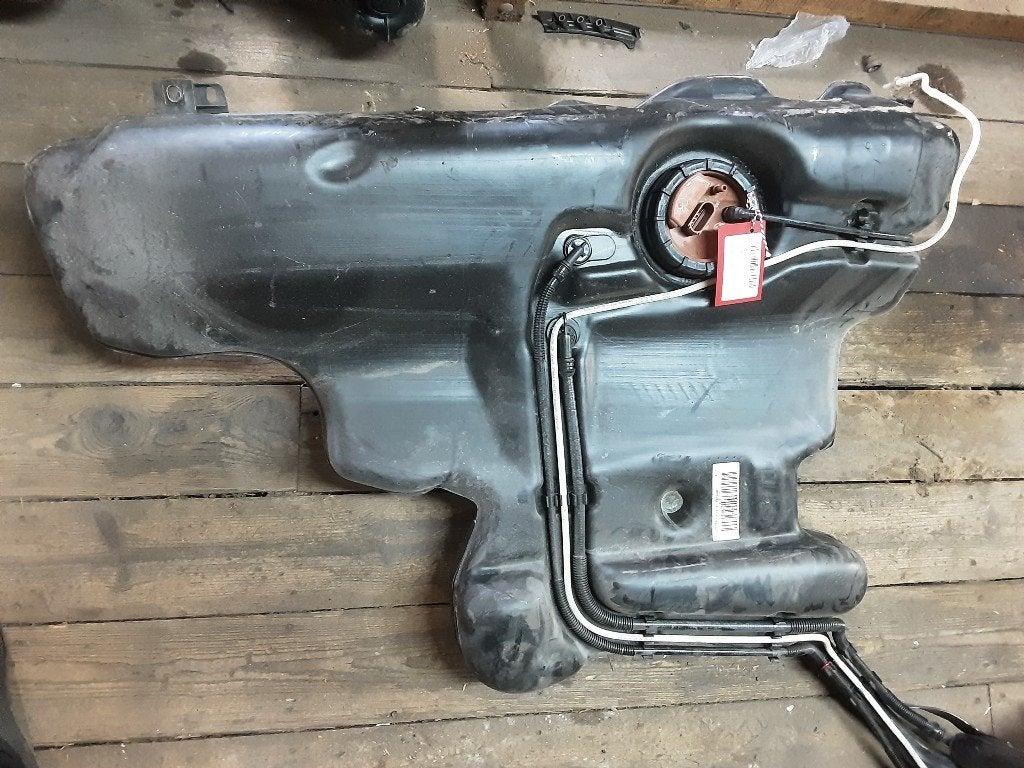 RESERVOIR CARBURANT Volkswagen Bora Variant (1J6), Autos : Pièces & Accessoires, Volkswagen, Volkswagen AG, Utilisé, Kundenbetreuung@volkswagen.de