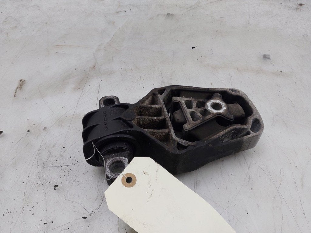 MONTAGE MOTEUR A (W176) (|A2462401209|A2462401200|), Utilisé, Mercedes-Benz