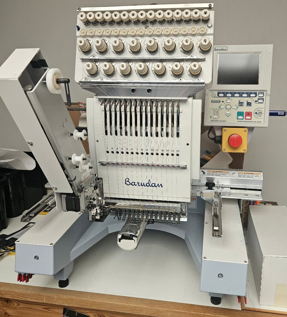 Brodeuse Barudan, presses à chaud, plotter Roland, laser co2, Enlèvement, Utilisé
