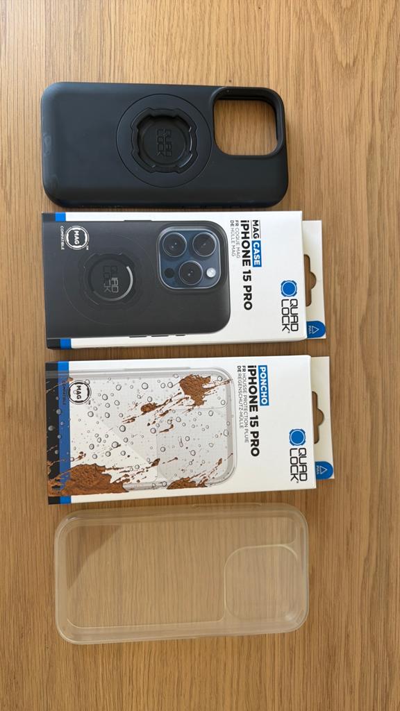 Quad Lock voor iPhone 15 pro + poncho, Télécoms, Téléphonie mobile | Housses, Coques & Façades | Apple iPhone, Enlèvement ou Envoi