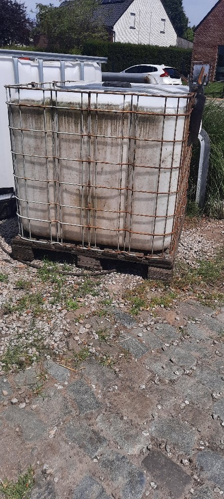 niet mooi, wel goed bruikbaar 800liter tank, Ophalen, Gebruikt, Met kraantje, 150 liter of meer