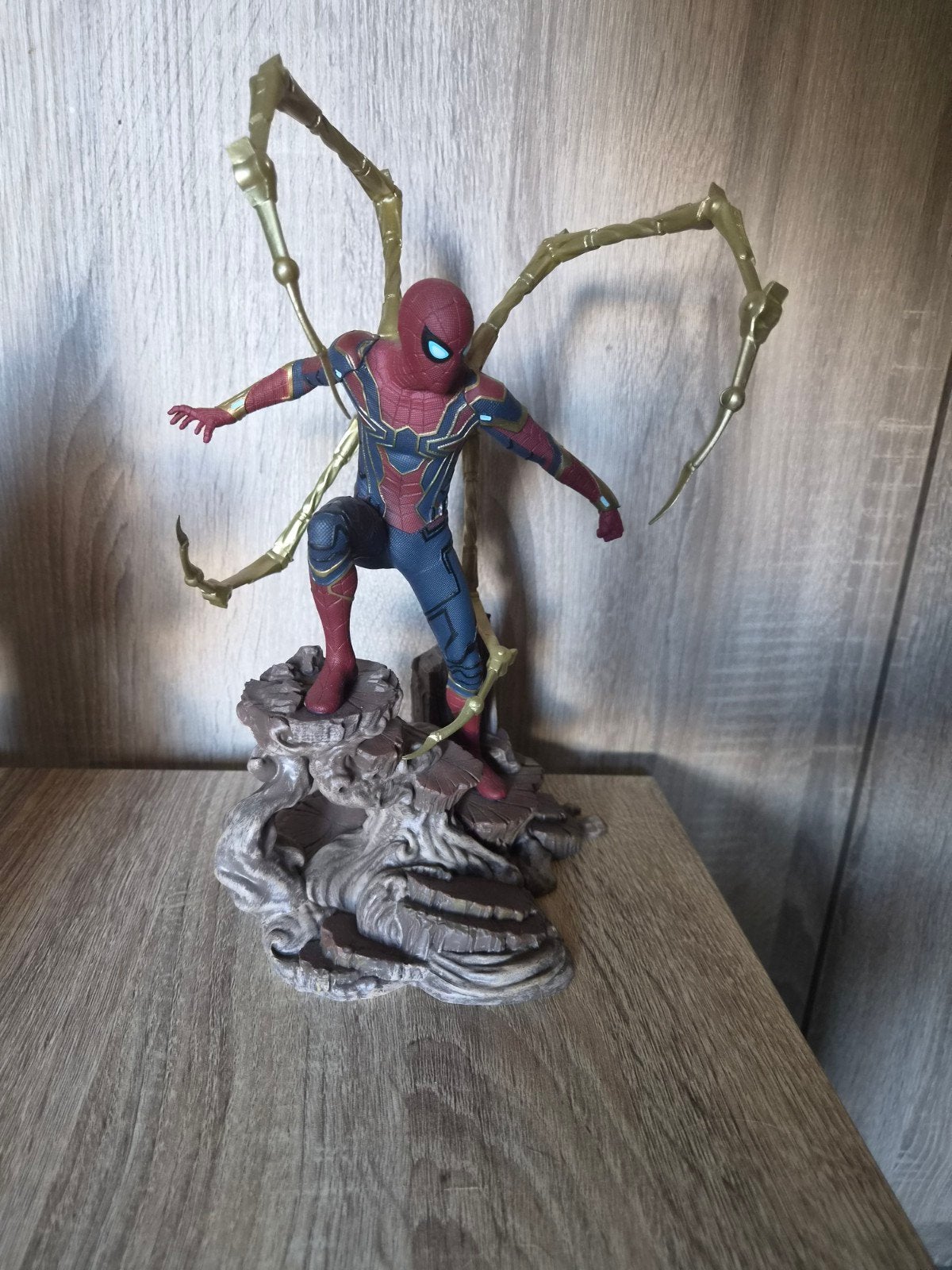 Marvel diamond gallery Spider man (iron spider), Ophalen