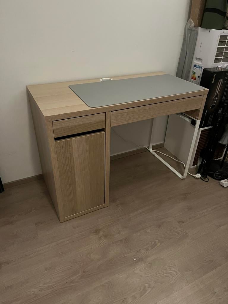 Ikea bureau te koop, Ophalen, Zo goed als nieuw