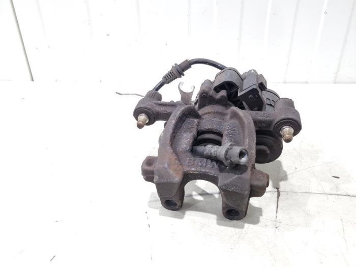 Etrier de frein (pince) arrière droit d'un BMW 2-Serie, Autos : Pièces & Accessoires, Freins & Transmission, -, 3 mois de garantie