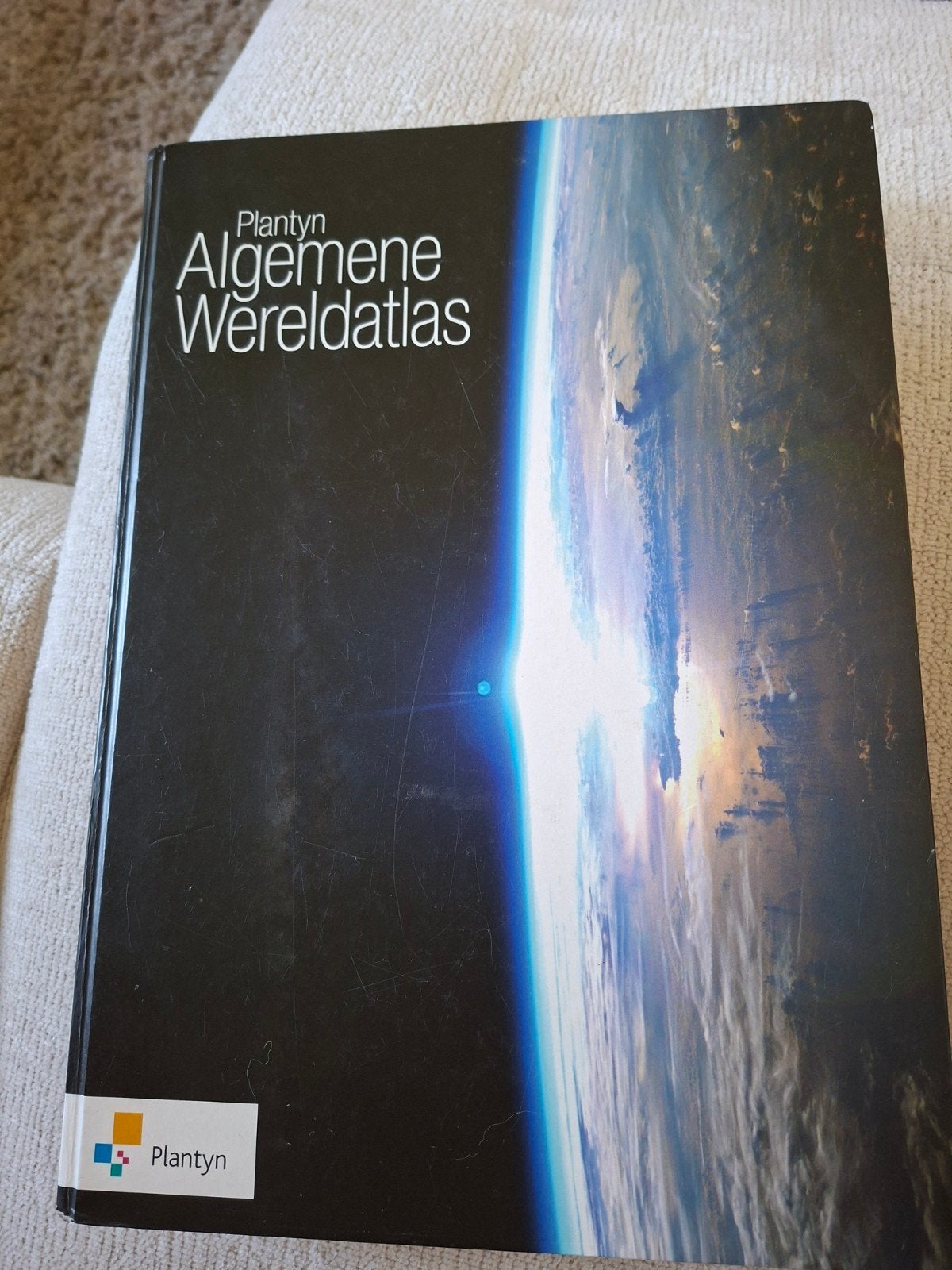 Etienne van Hecke - Plantyn algemene wereldatlas, Enlèvement, Etienne van Hecke; Dirk Vanderhallen