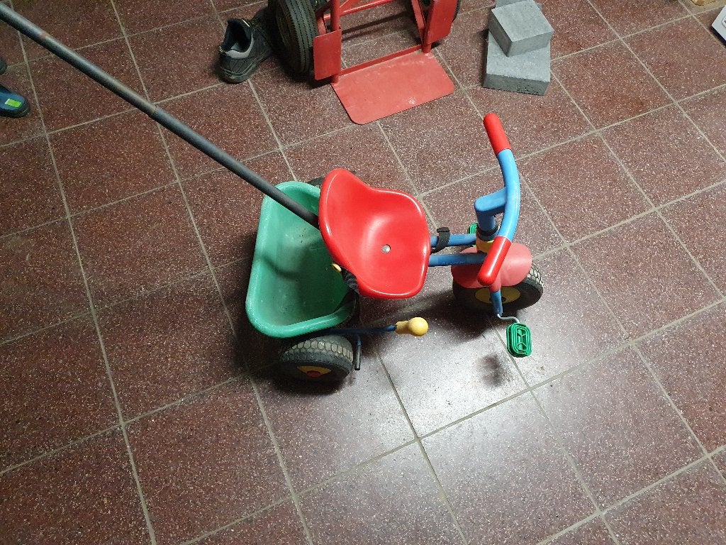Driewieler met duwstang, Terugtraprem, Gebruikt, Duwstang, Ophalen