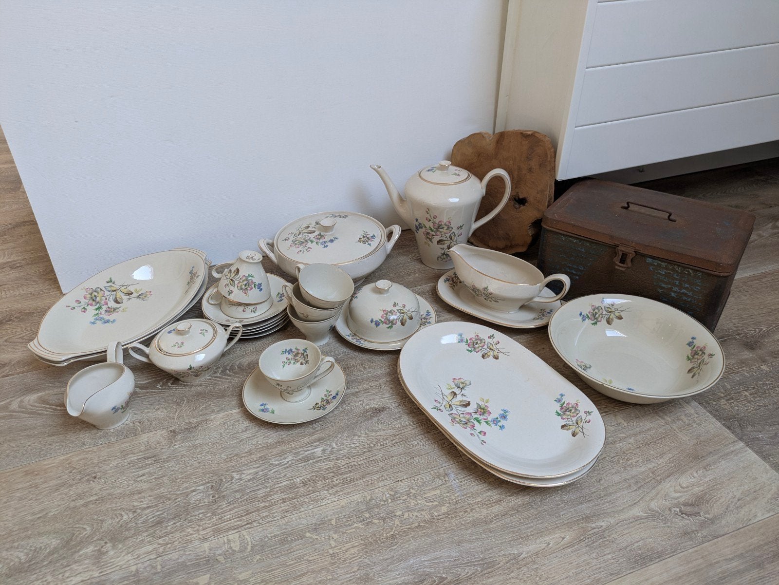 Vintage servies Chodziez Poland, Antiek en Kunst, Antiek | Servies compleet, Ophalen