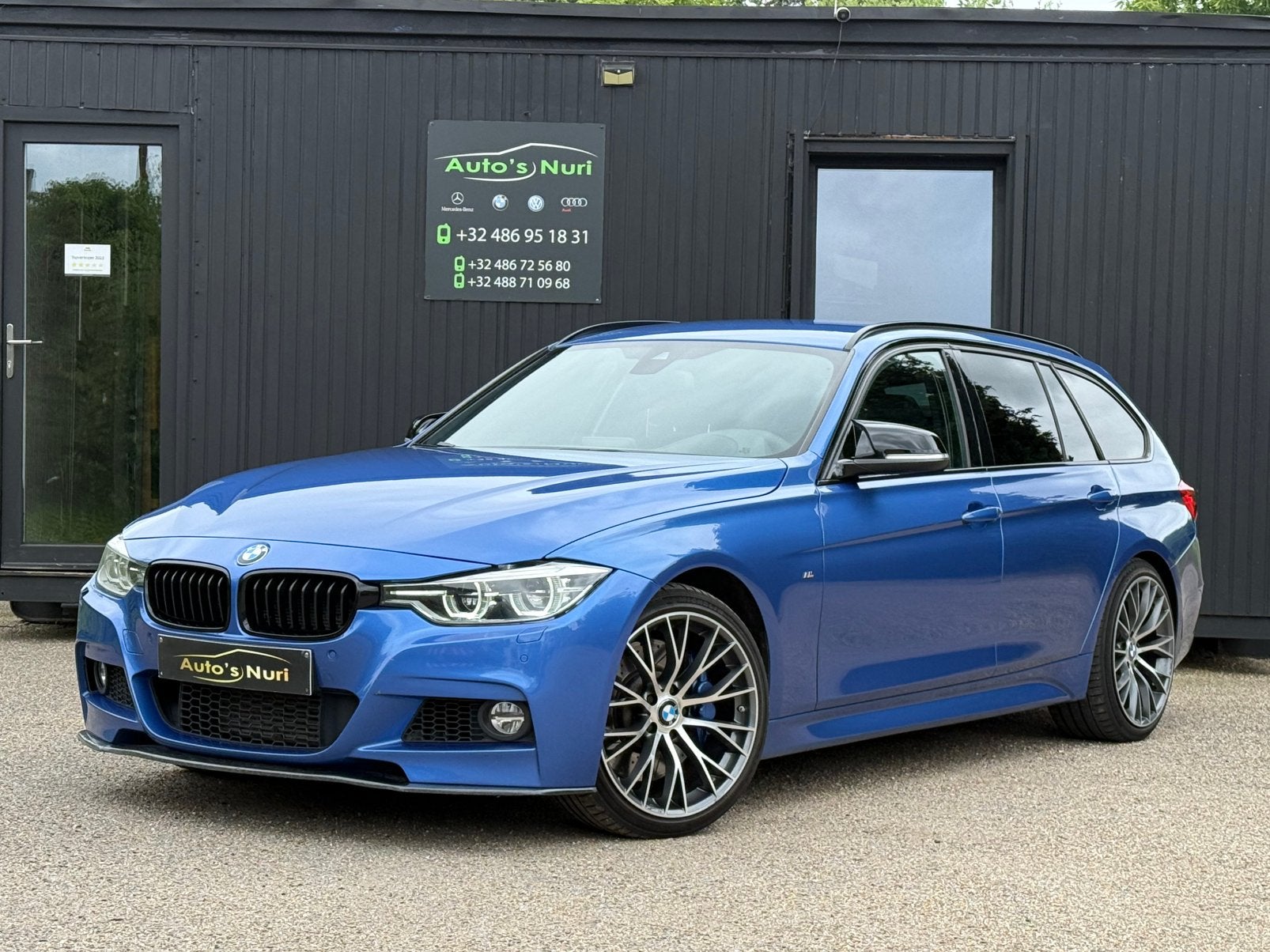 Bmw 330d lci M-pakket X-drive sport automaat diesel, Auto's, BMW, Automaat, Zwart, 2993 cc, Blauw
