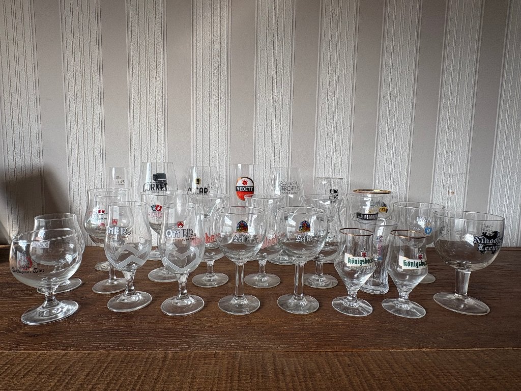 Collection de 25 verres à bière de spécialité belges variés, Collections, Enlèvement ou Envoi, Comme neuf, Verre ou Verres, Autres marques