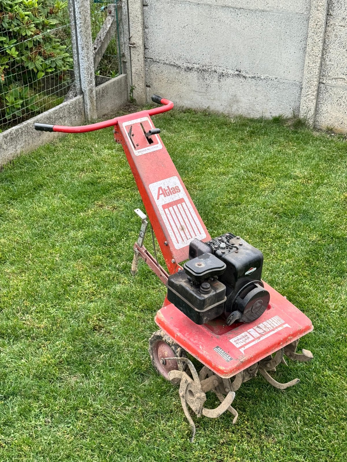 Motoculteur Atlas Briggs & Stratton.m, Ophalen