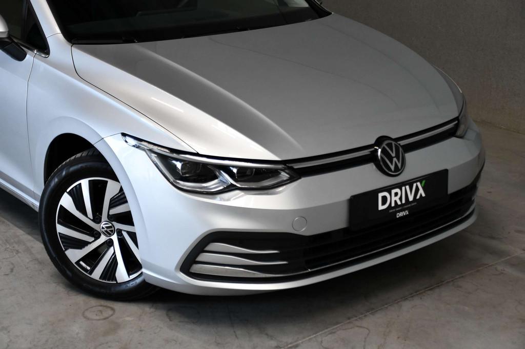 Volkswagen Golf PLUG IN - CARPLAY - ACC - SFEERVERL. - DAB, Gebruikt, 4 cilinders, Alcantara, 5 deurs