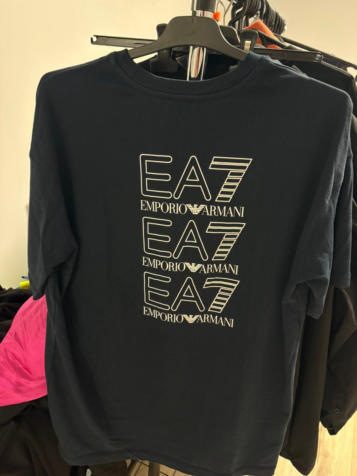 Emporio tshirt maat xl paar keer gedragen, Kleding | Dames, Truien en Vesten, Ophalen, Zo goed als nieuw, Maat 46/48 (XL) of groter