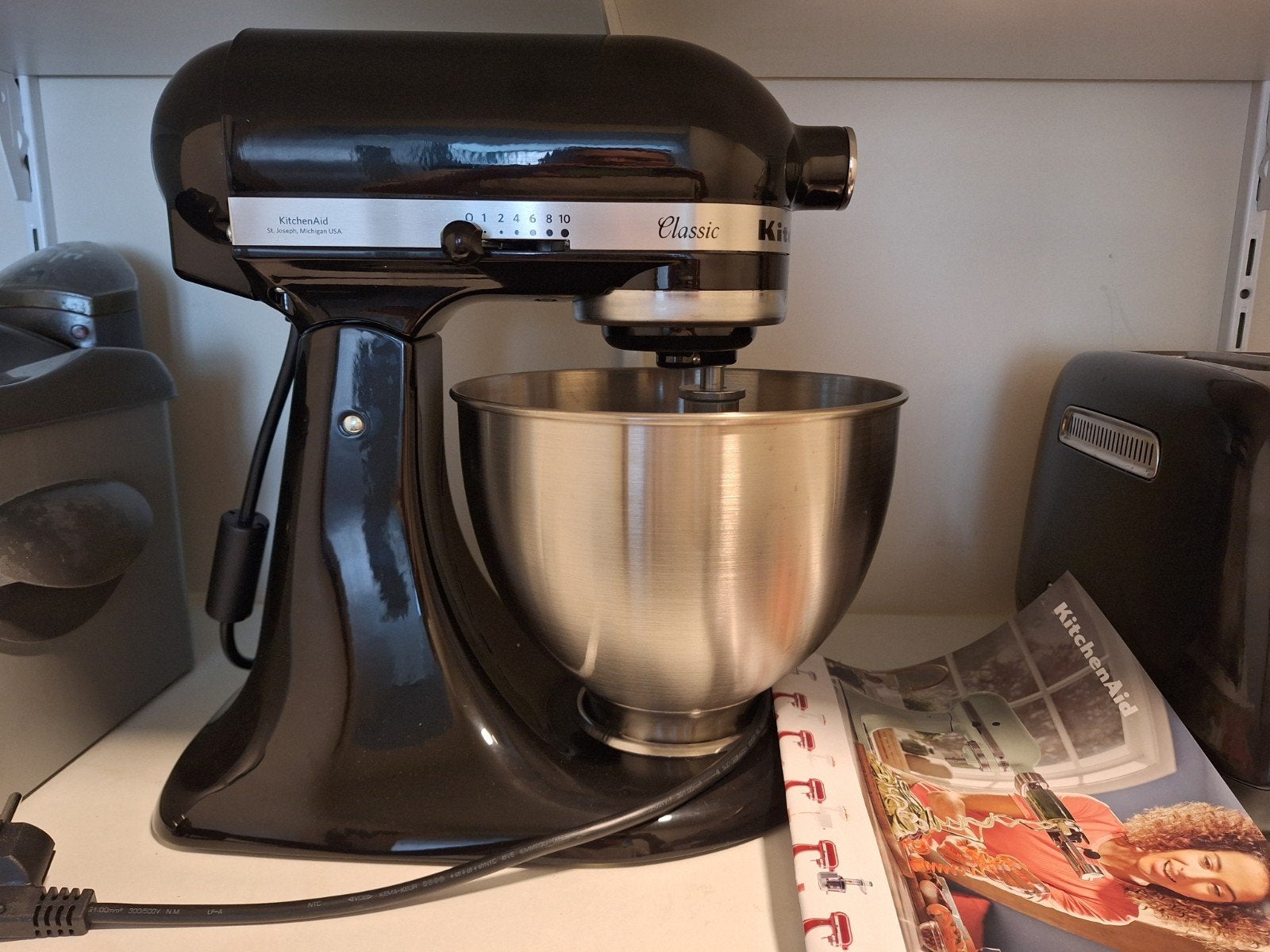 Gloednieuwe KitchenAid keukenrobot, nooit gebruikt!, Elektronische apparatuur, Keukenmixers, Ophalen of Verzenden, Nieuw