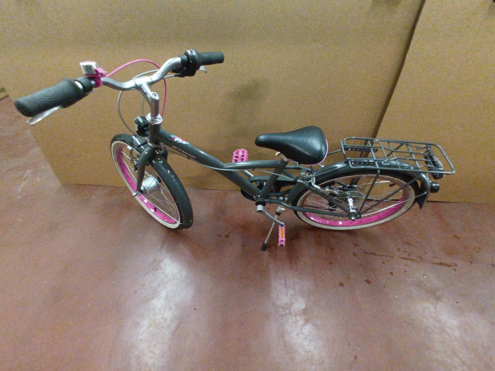 Meisjes fiets. 20. '  +- 7 jaar, Ophalen