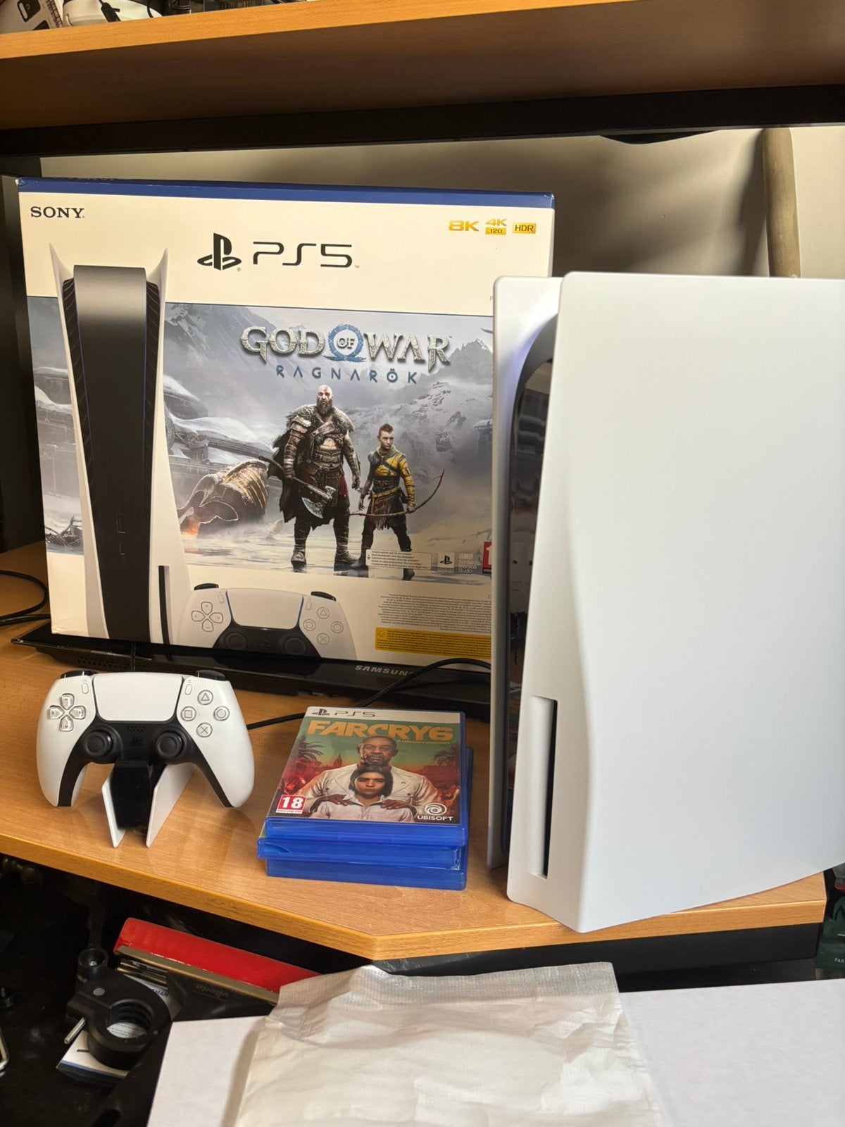 PS5 Disc Edition + manette + 3 jeux dans sa boîte d'origine, Consoles de jeu & Jeux vidéo, Enlèvement, Comme neuf, Playstation 5