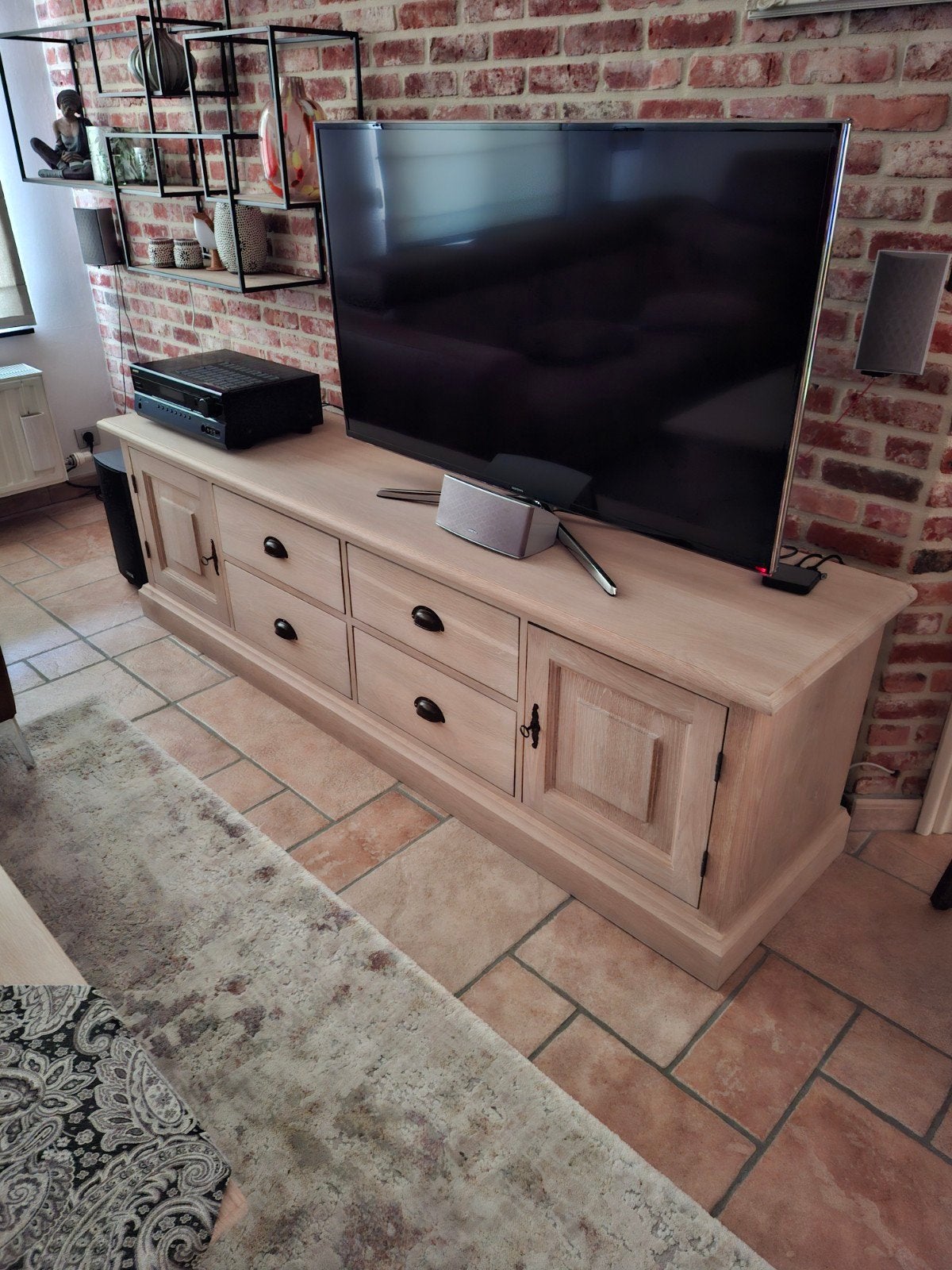 Eiken tv meubel, Ophalen