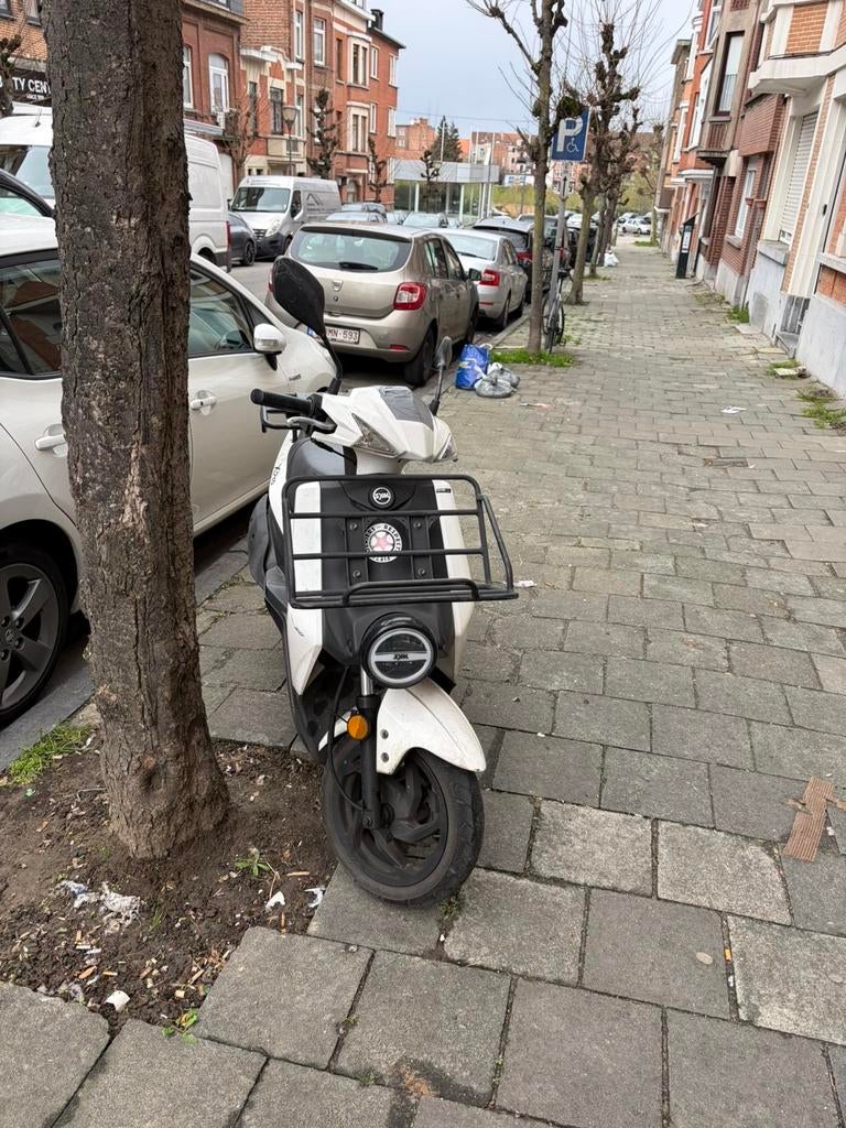 Klasse B-scooter te koop, Ophalen of Verzenden, Zo goed als nieuw