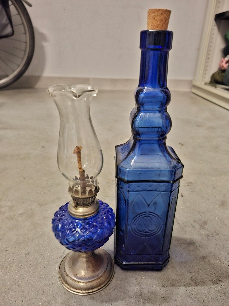 Blauw olielampje + fles, Antiek en Kunst, Ophalen